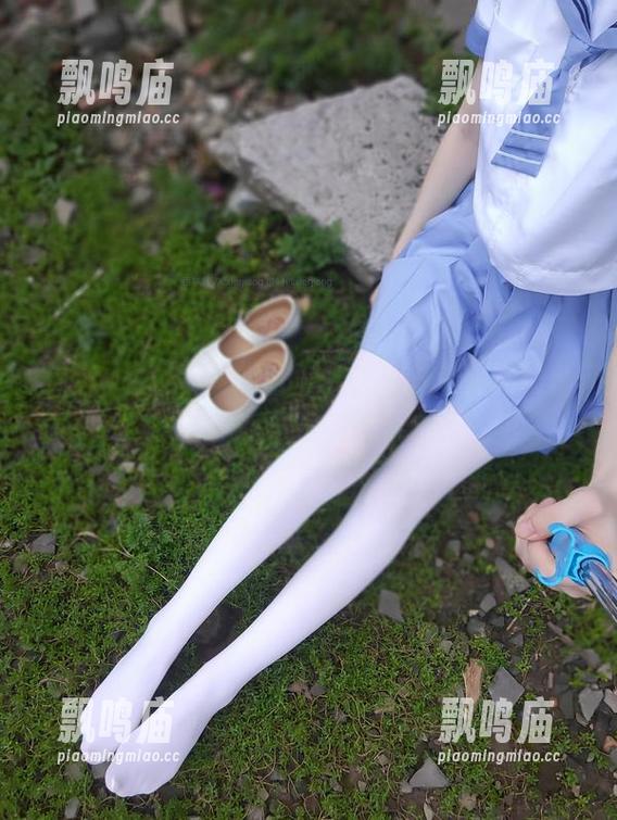 精选：西尔酱学姐的写真，快来看她最新的‘课堂小动作’！