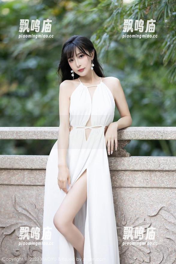 语画界-小蛮妖Yummy 语画界 - 小蛮妖Yummy私拍日常:套装给我的是心事