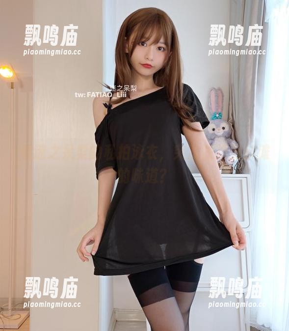 看迷之呆梨的私拍泳衣，突然联想到沙滩的味道？
