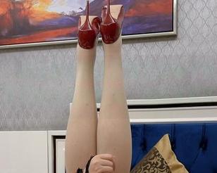 微密圈 – 迷人的五姨太旗袍下的每个角落都被恰到好处的光线调戏，美图真难得。