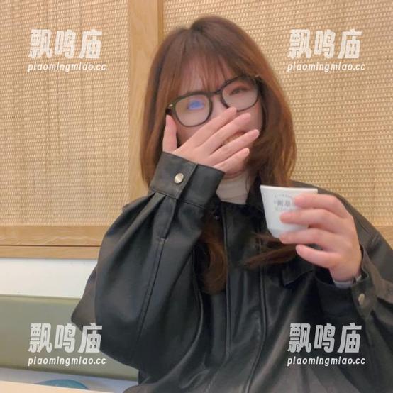 闪月半 闪月半的粉色写真集,精选来的不仅是片段,还有欢乐与少女心!