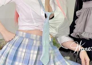 雨波HaneAme的定制写真：埃吉尔，那浮光掠影的蓝！