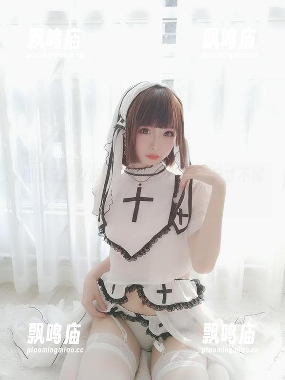 加藤惠兔女郎场，香川澪出动，尺寸不够，气场来补吧