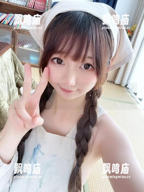 魔物喵nigisa的白丝护士包，免费送你萌态百出作品一枚