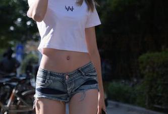 魔镜街拍 – 一目了然，粉裙日常工作篇，婷婷全套图包走心呈现