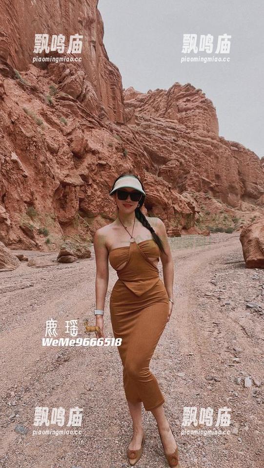 鹿瑶 微密圈 - 圣诞不只有礼物,还有鹿瑶的一个美图合集,一个迷离的瞬间!