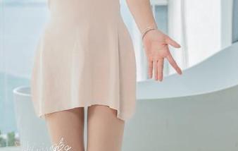 看完这黏黏团子兔的全套“天使”图片，我决定主动封她为我的兔兔女神！